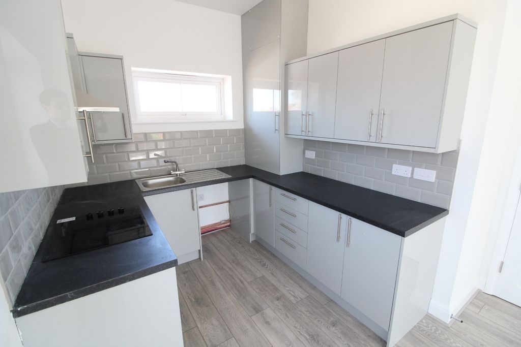 Property photo 3 of 8 2565145