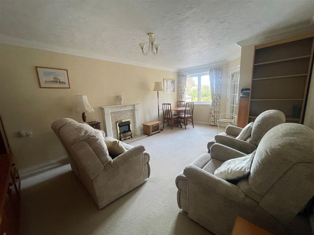 Property photo 2 of 6 Sitting Room.Jpg
