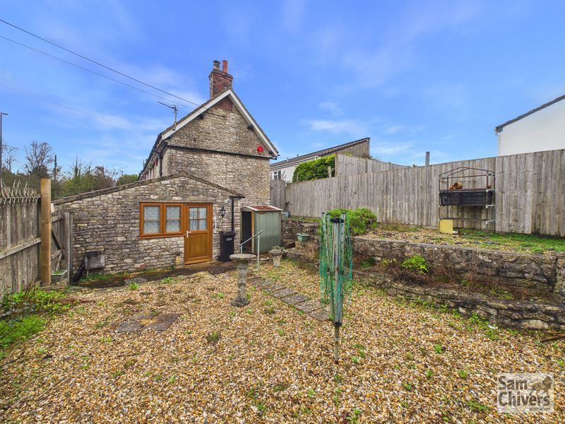 Property photo 3 of 21 Photo 4