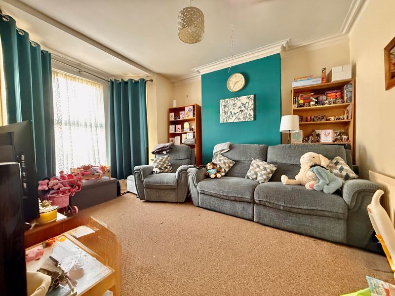 Property photo 3 of 11 Photo 2