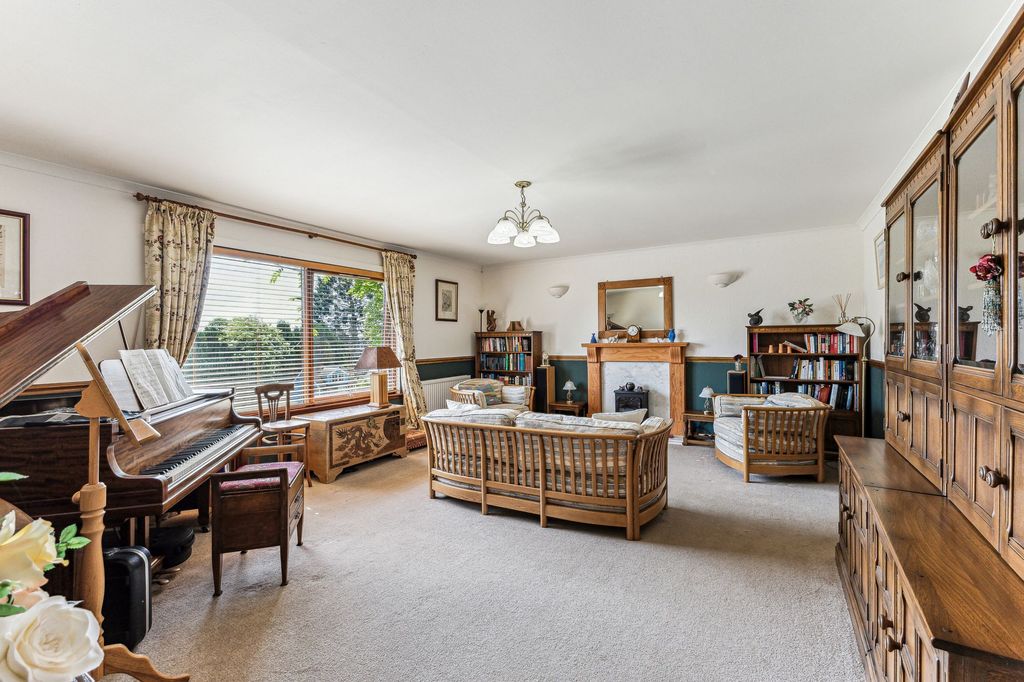 Property photo 2 of 38