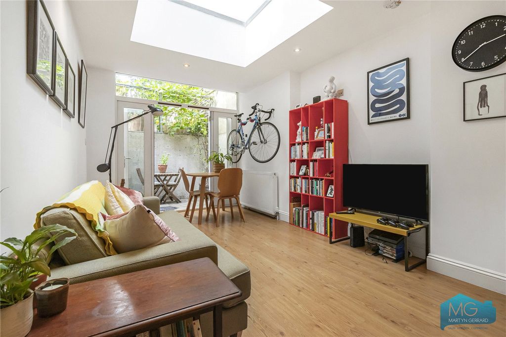 Property photo 2 of 25 Picture No. 03