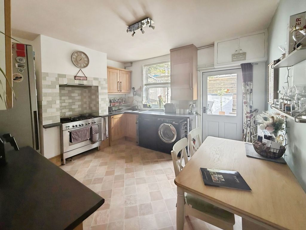 Property photo 3 of 15 6