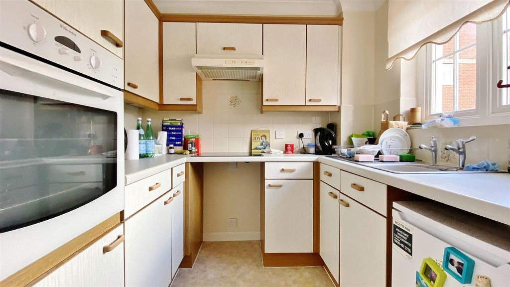 Property photo 2 of 13 Kitchen