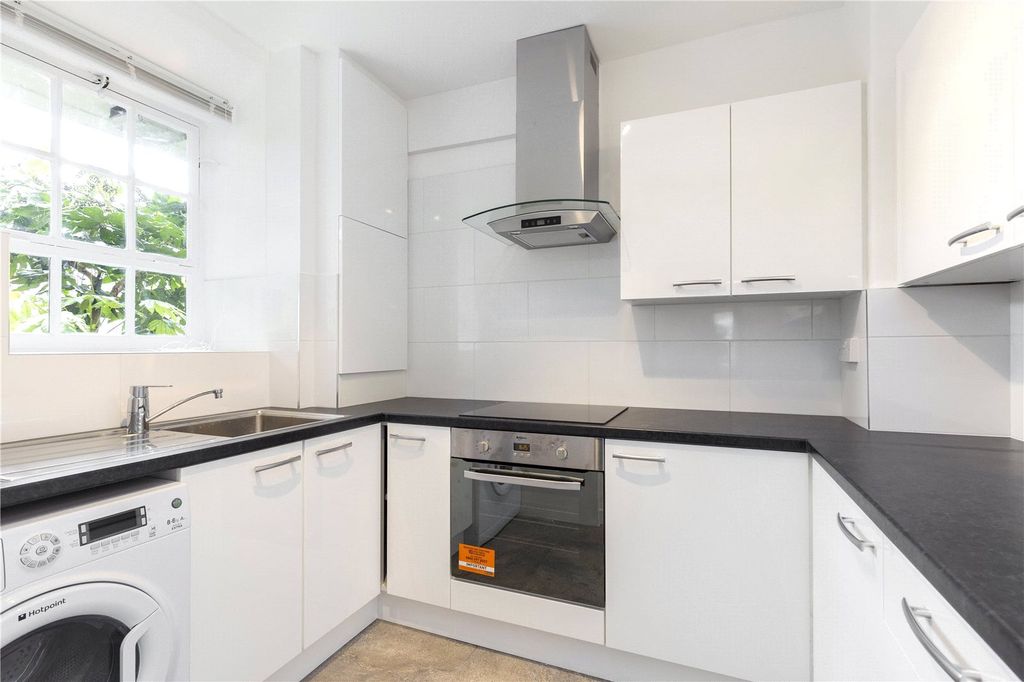 Property photo 2 of 9 Picture No. 16