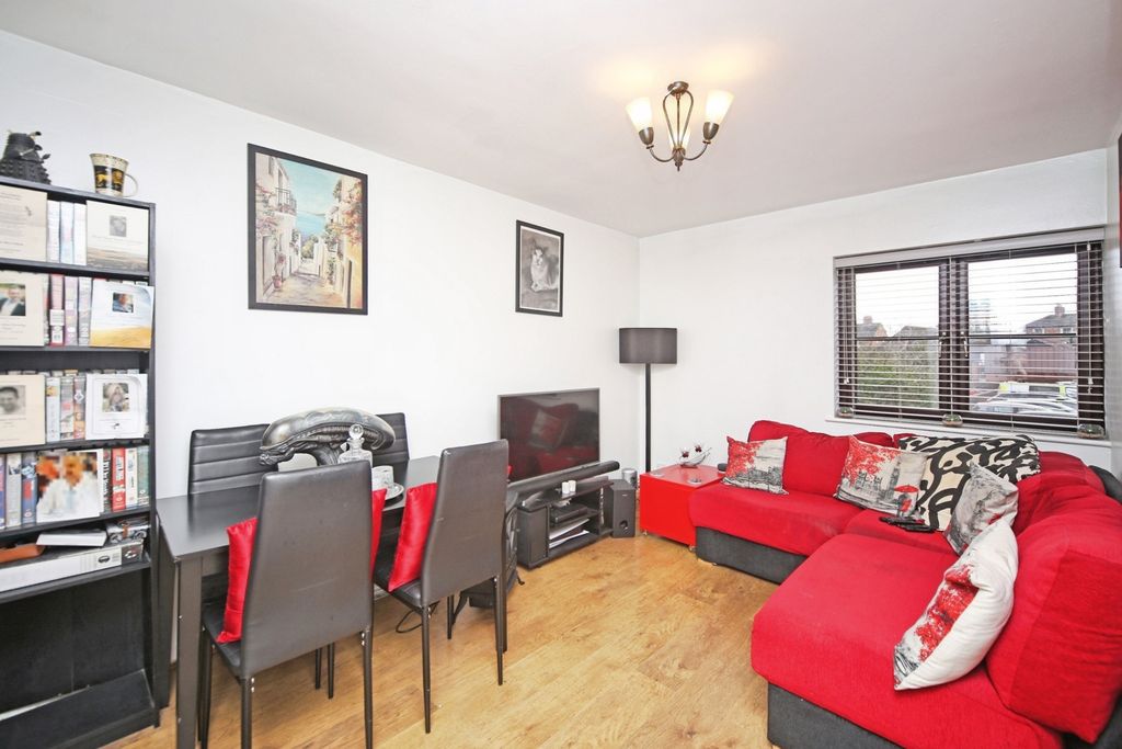 Property photo 2 of 10 Pbox-Img.Jpg