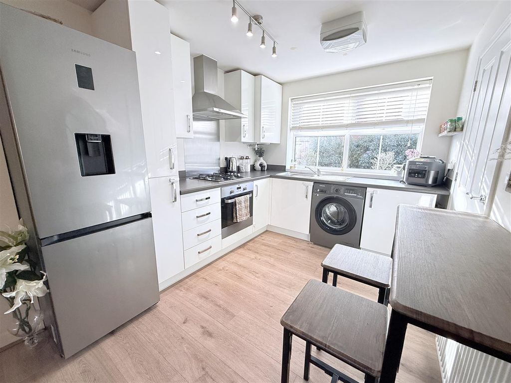 Property photo 2 of 14 Img_0336.Jpg