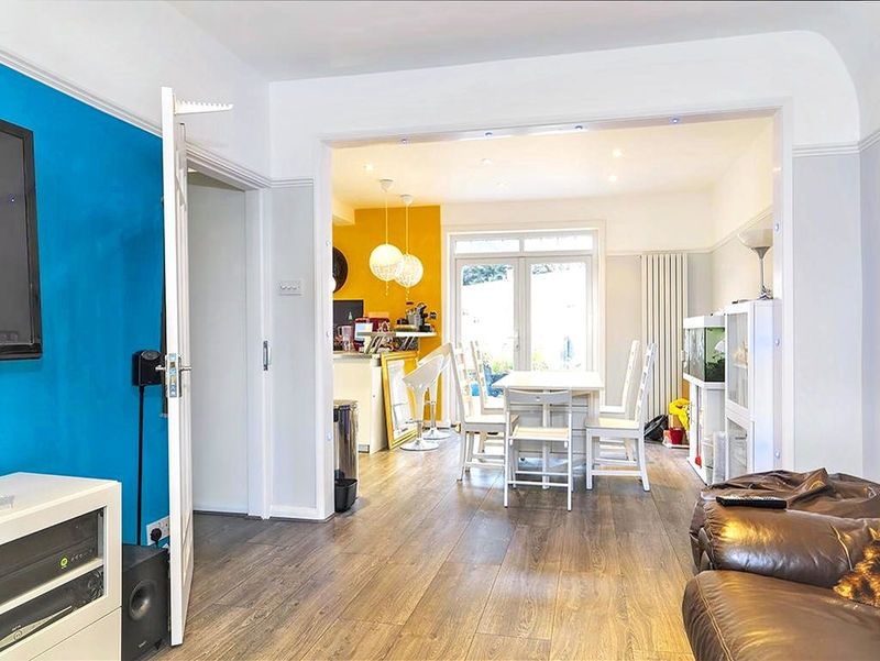 Property photo 3 of 11 Living Room