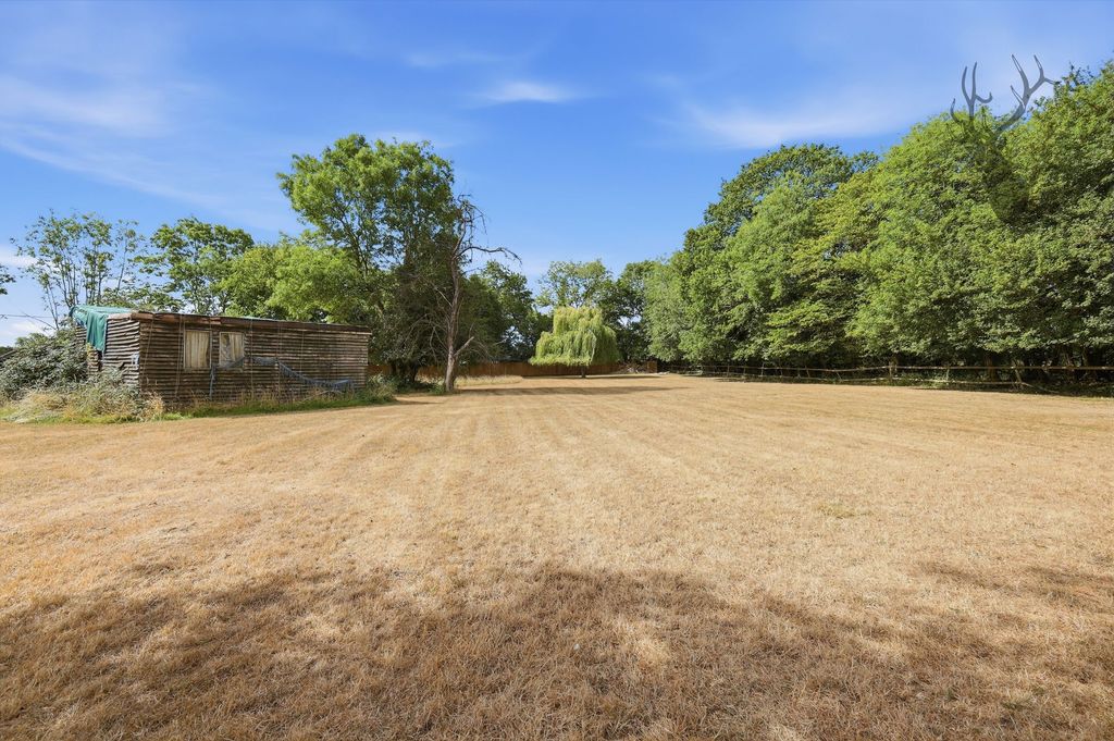 Property photo 2 of 37