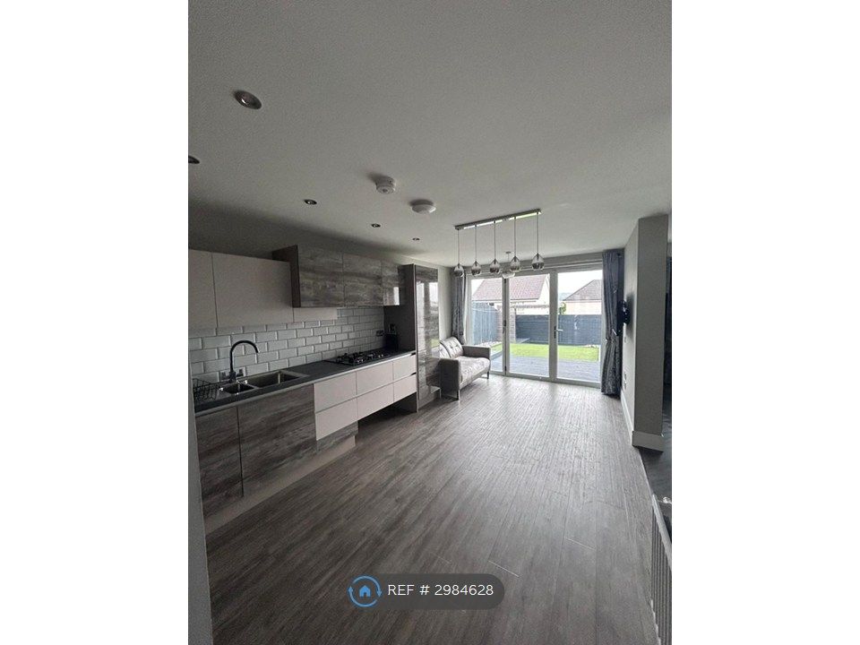 Property photo 3 of 29 Kitchen Lounge Diner