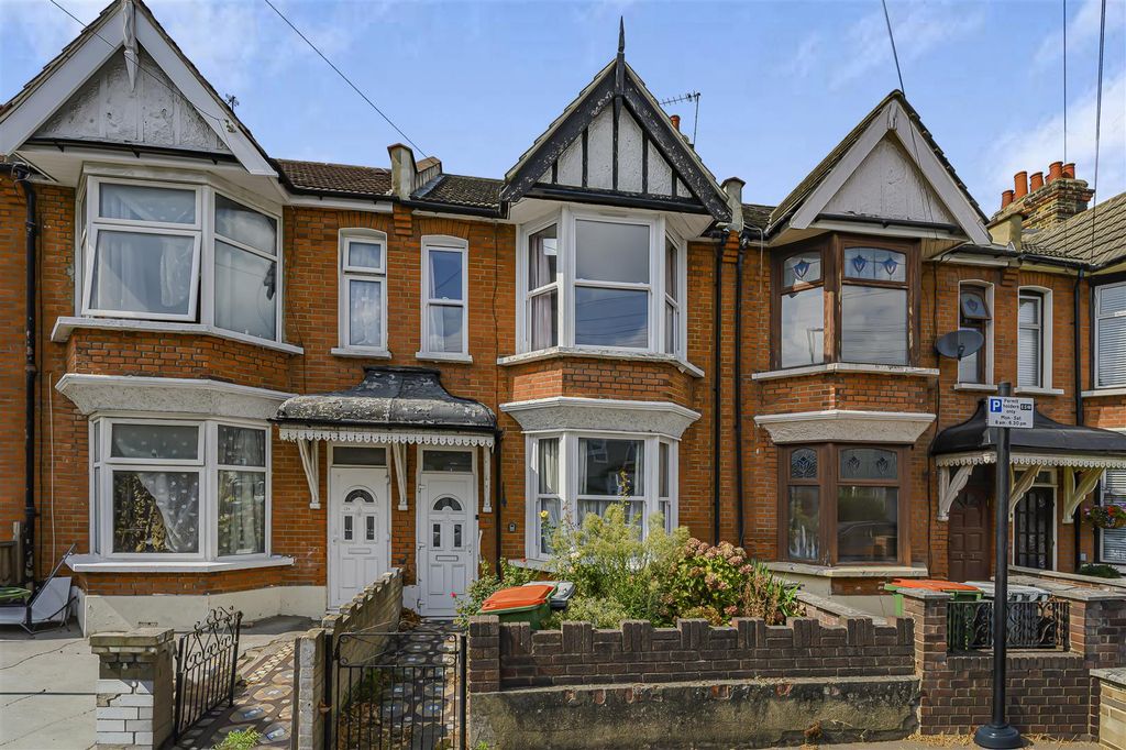 Property photo 1 of 27