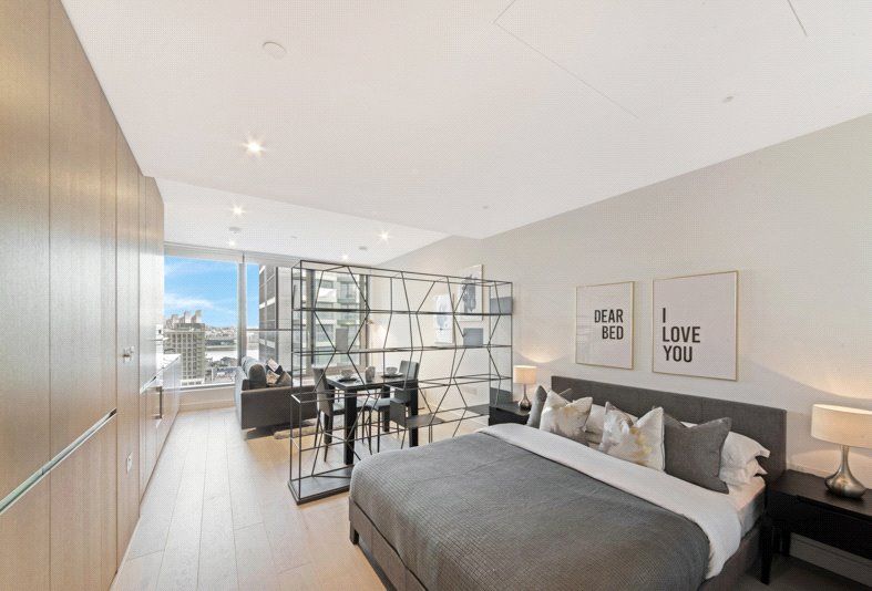 Property photo 1 of 11 10 Park Drive