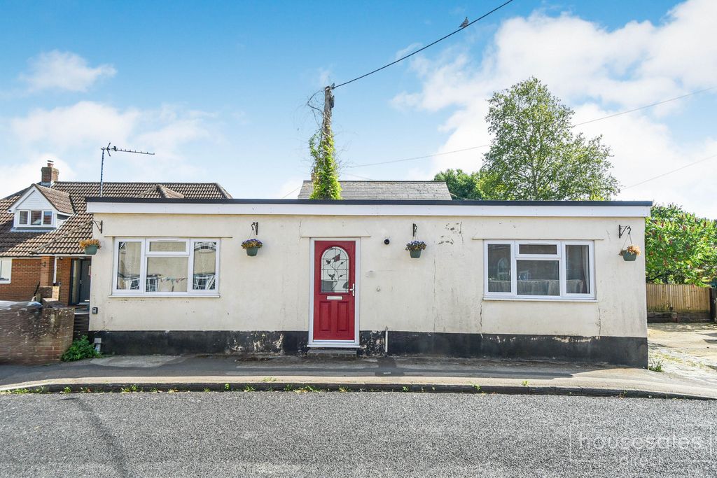 Property photo 1 of 7