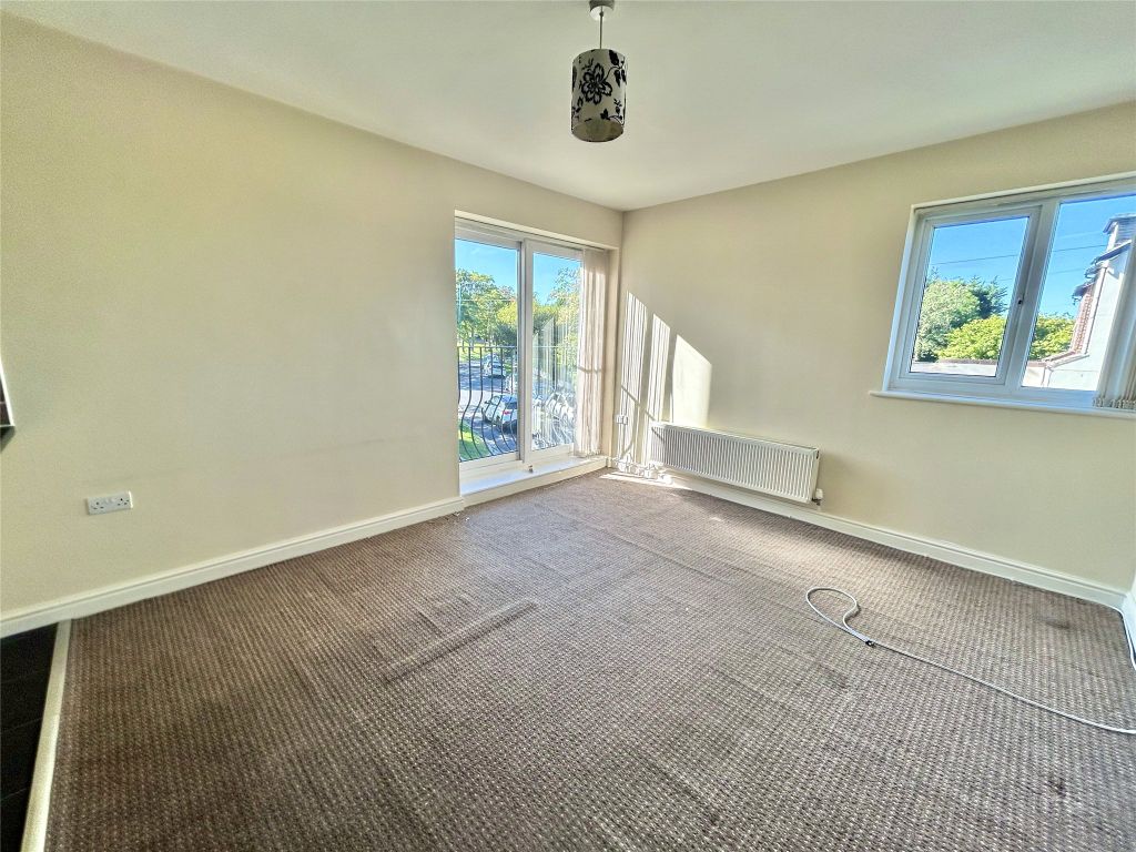 Property photo 3 of 6 Picture No. 06