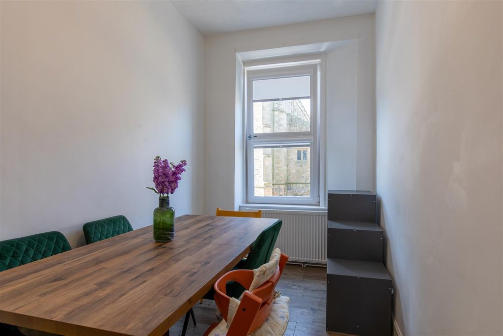 Property photo 3 of 18 108A Scott Street, Perth-13.Jpg
