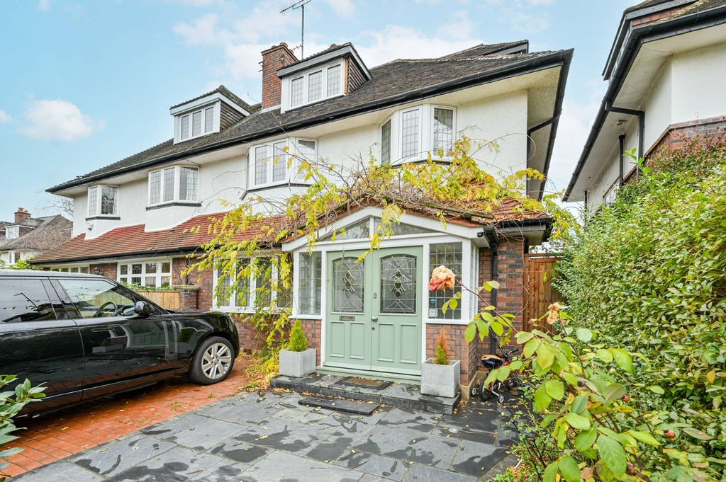 Property photo 3 of 22