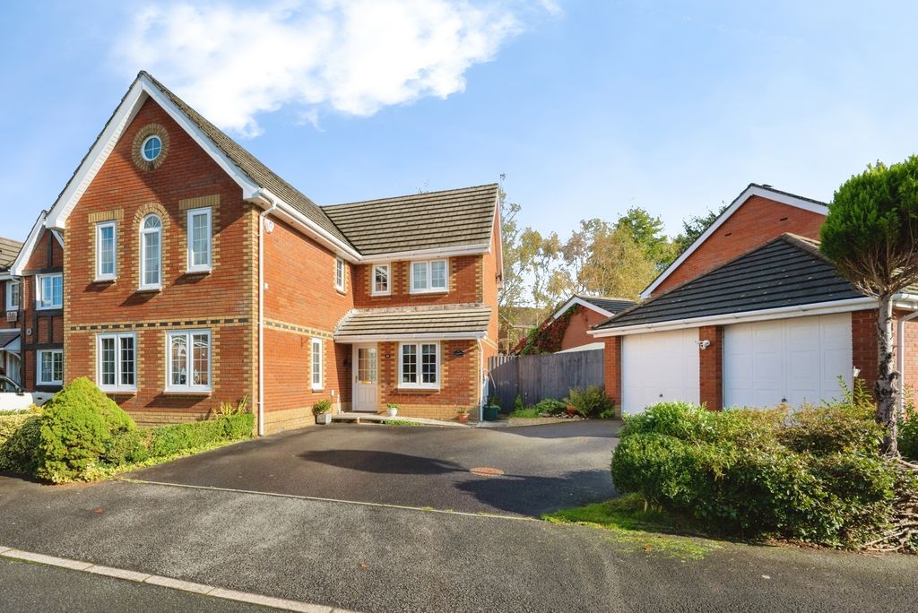 Property photo 1 of 31 Pbox-Img.Jpg