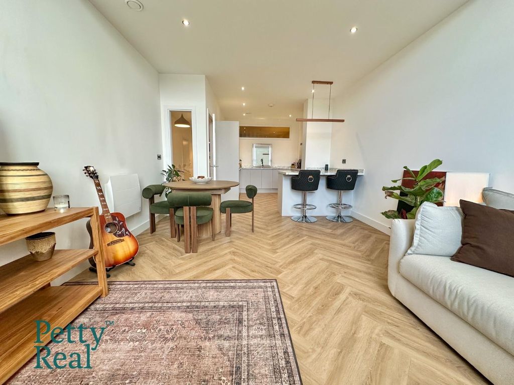 Property photo 1 of 19 Fa2A2D12-84Fa-401F-91Da-8617Fcb5B6B4.Jpeg