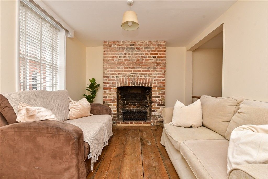 Property photo 2 of 10 Lounge