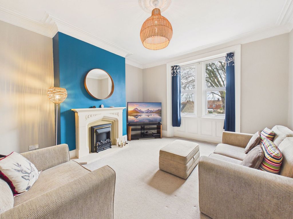 Property photo 1 of 11 Lounge