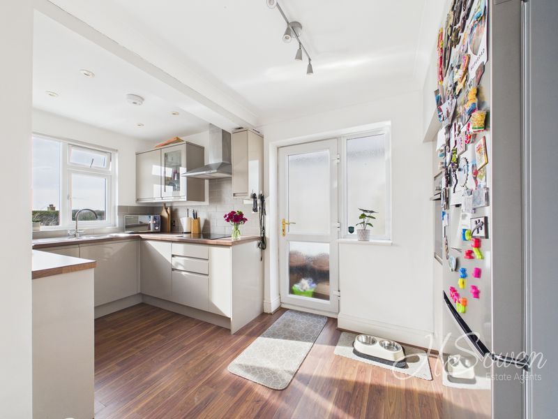 Property photo 2 of 17 Photo 24