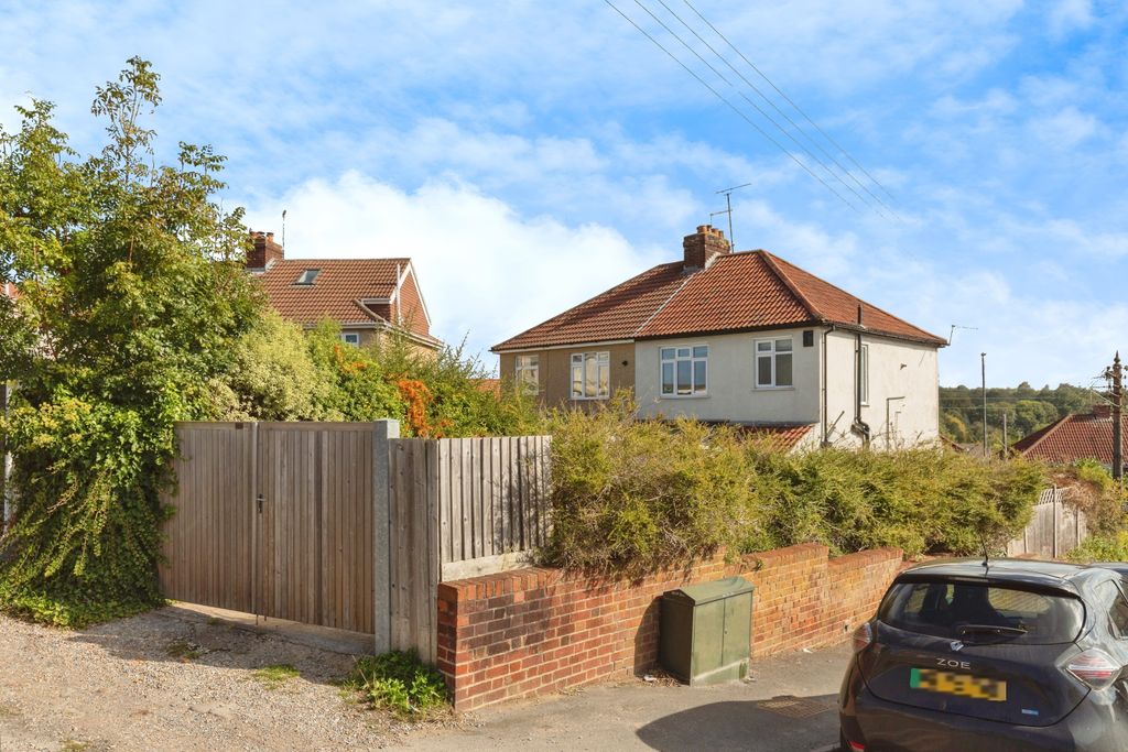 Property photo 3 of 20