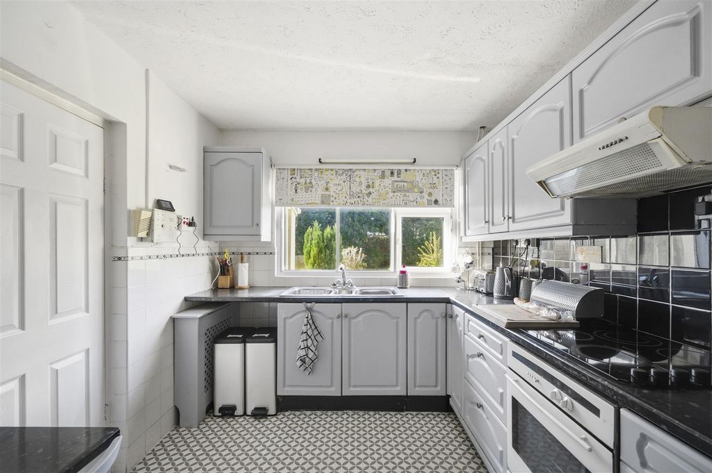 Property photo 2 of 16 41-P1036458.Jpg