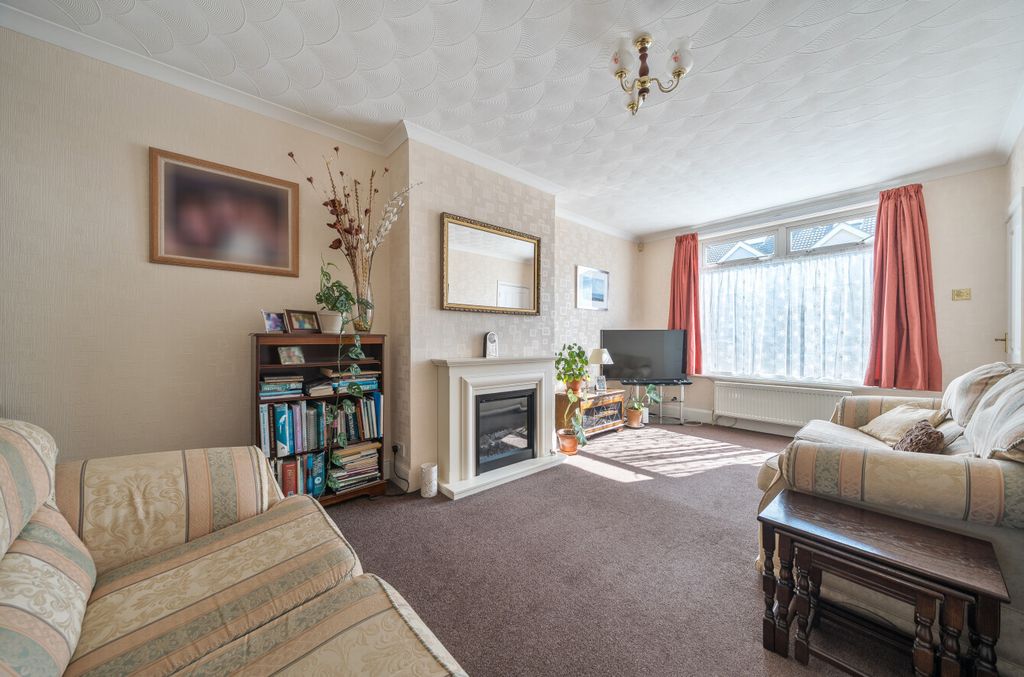 Property photo 2 of 16 1499173-1-6A69ce5...