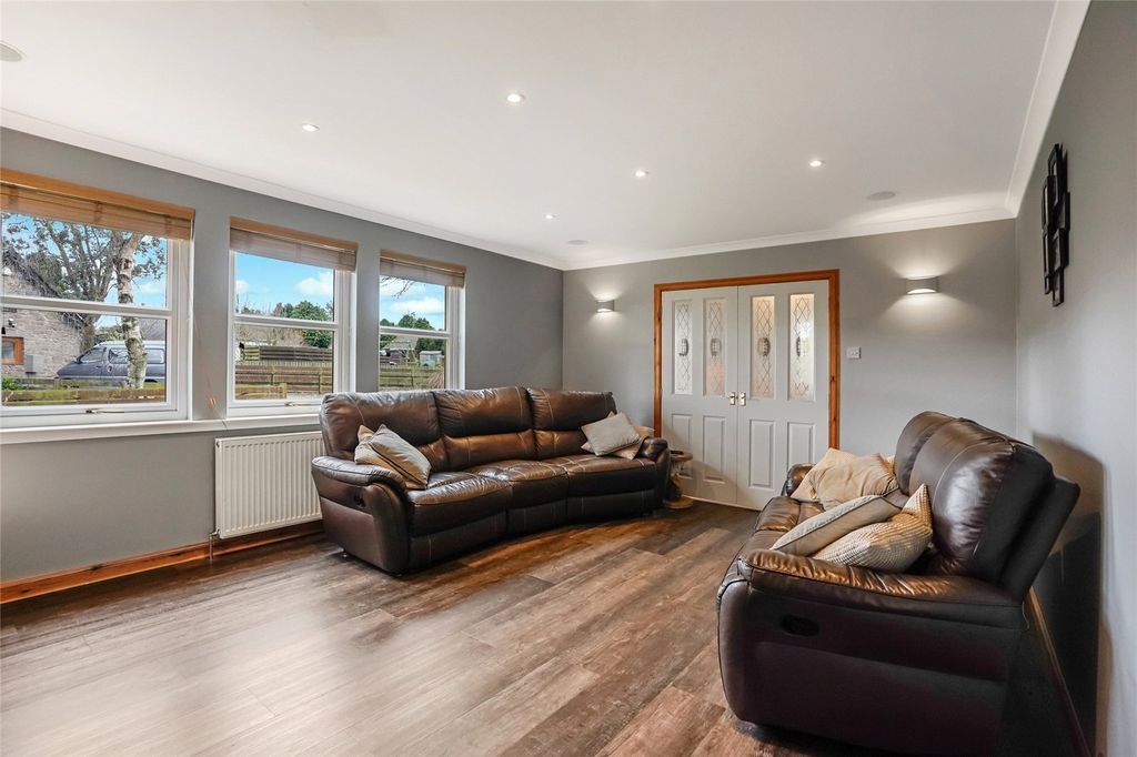 Property photo 3 of 26 Picture No. 17