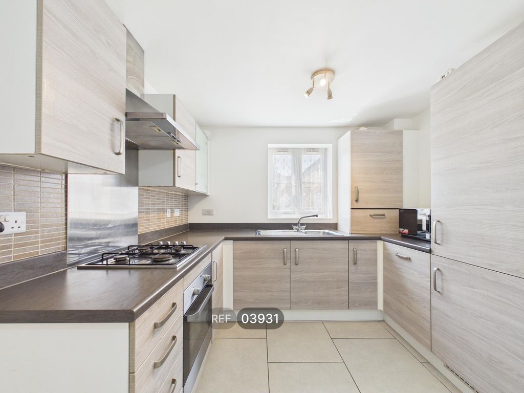 Property photo 3 of 20 Kitchen