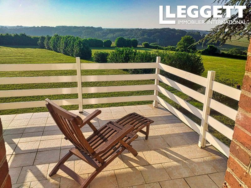 Property photo 2 of 10