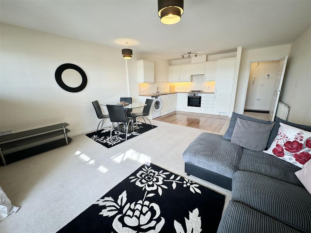 Property photo 3 of 12 Img_8426.Jpg