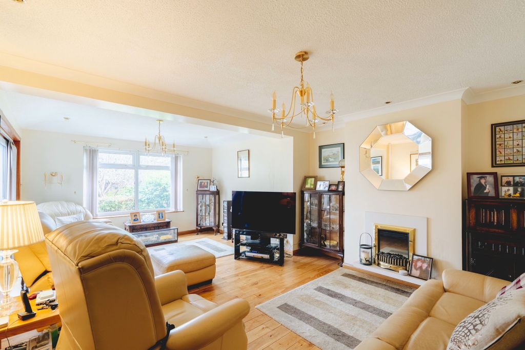 Property photo 1 of 23 4