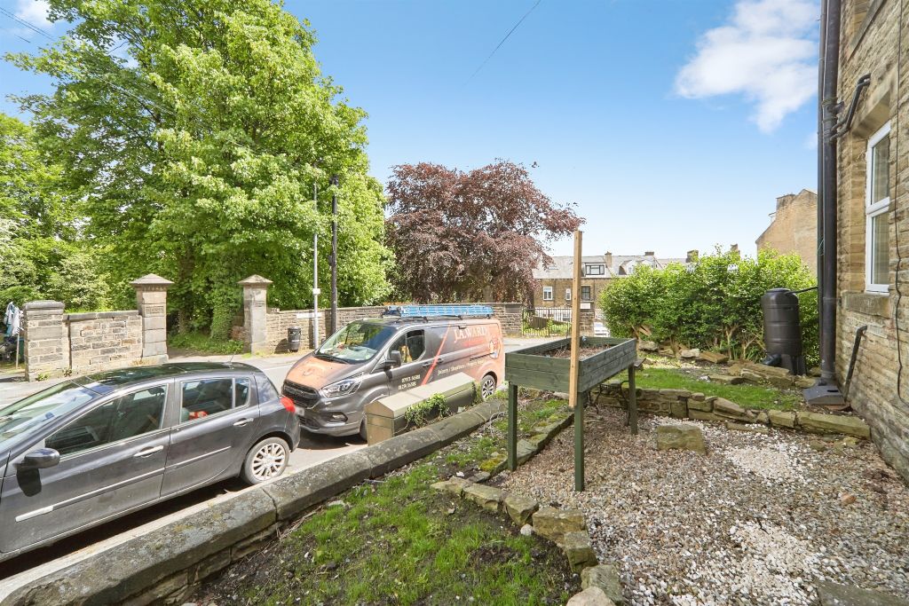 Property photo 2 of 11