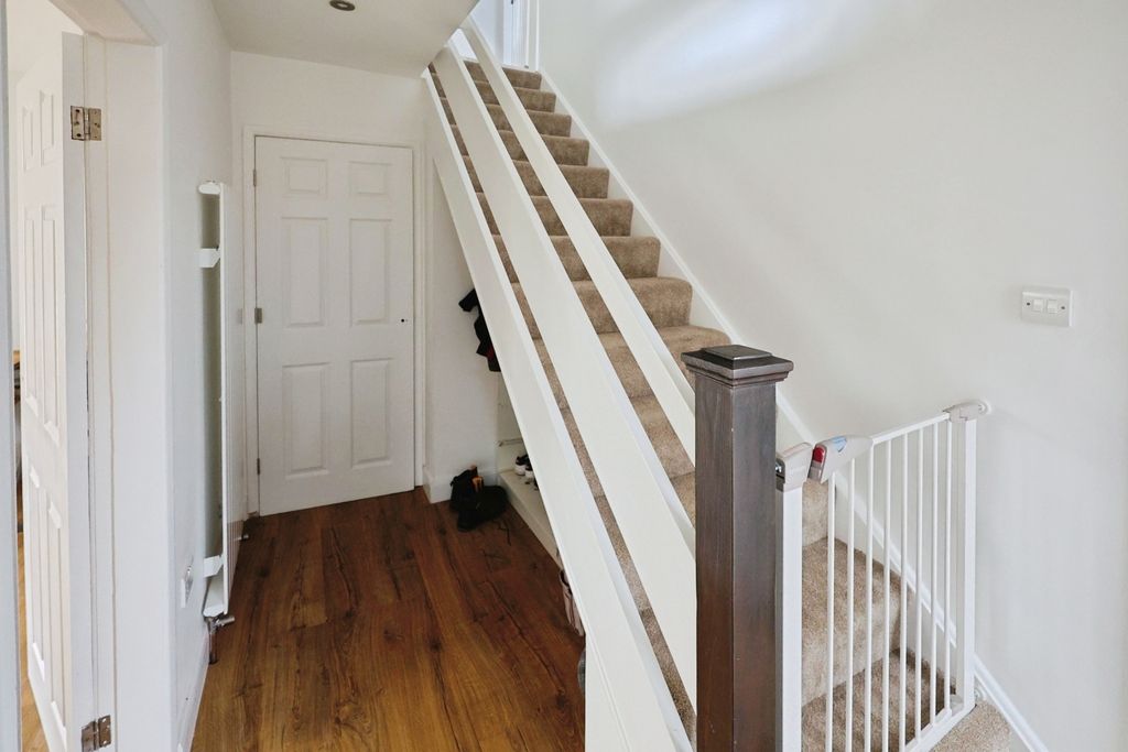 Property photo 2 of 15 Pbox-Img.Jpg