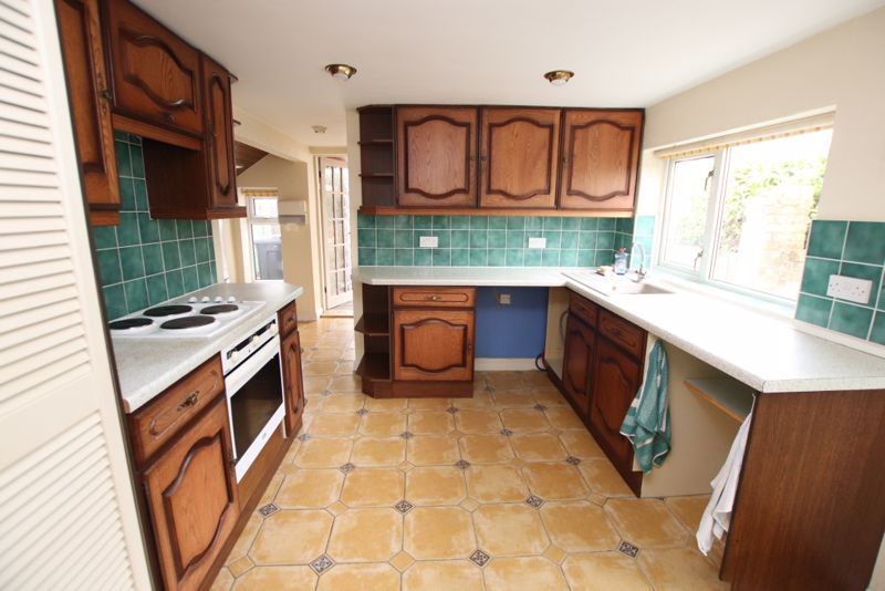 Property photo 3 of 14 Kitchen