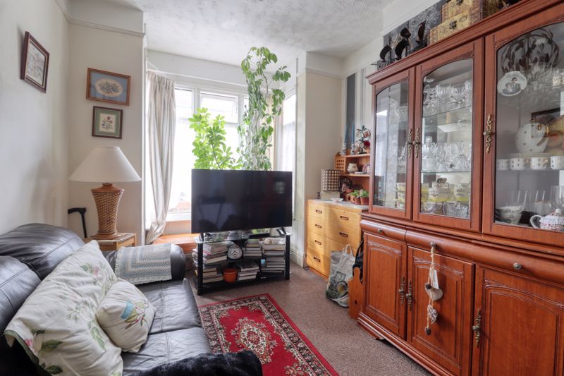 Property photo 2 of 10 Lounge