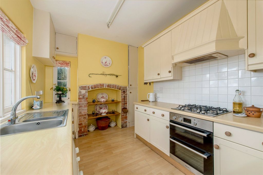 Property photo 3 of 21 Picture No. 16