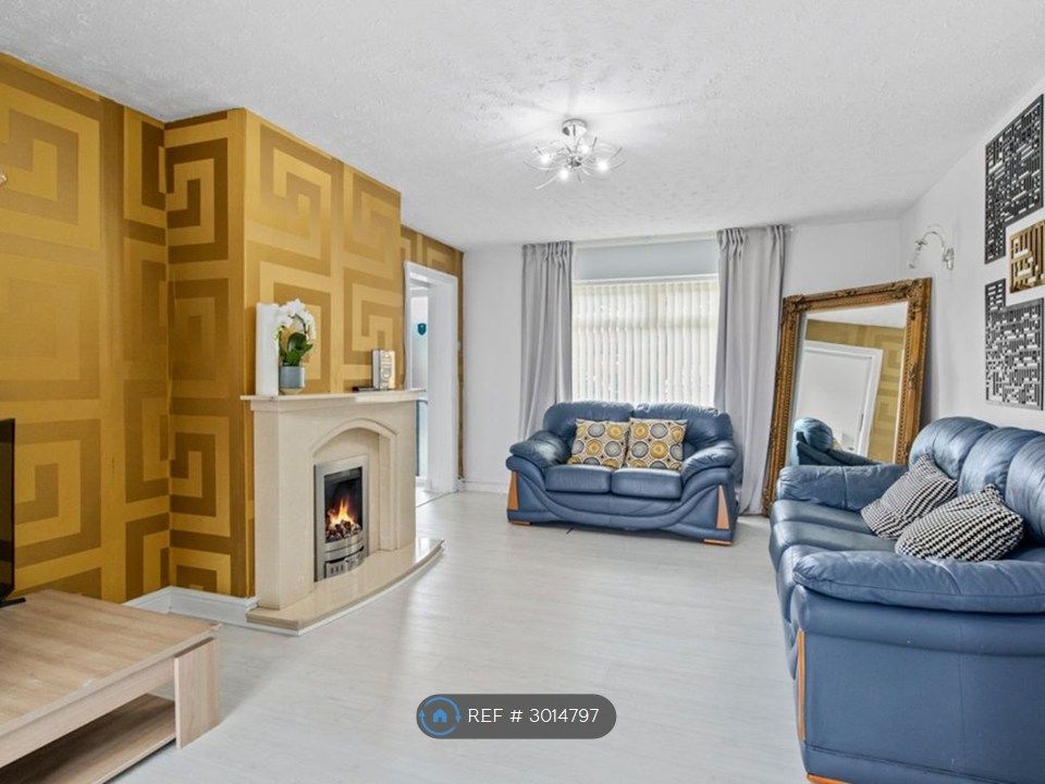 Property photo 1 of 24 Living Room