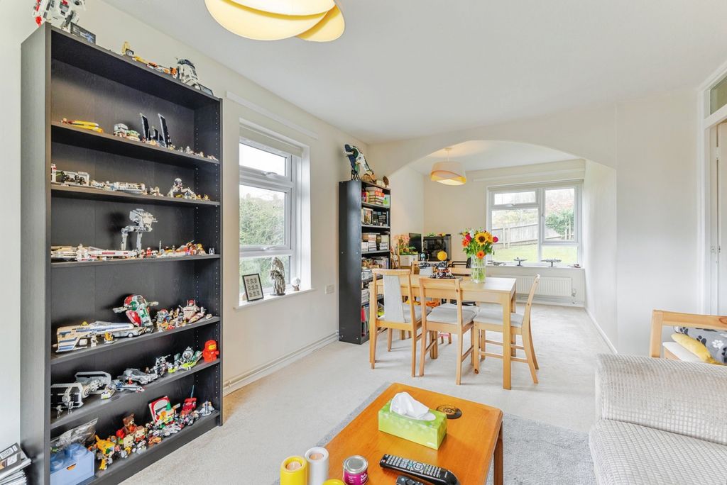 Property photo 2 of 14 Living Room