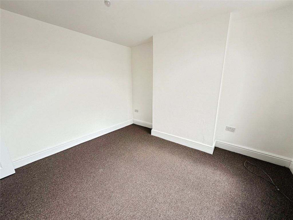 Property photo 3 of 13 Picture No. 05