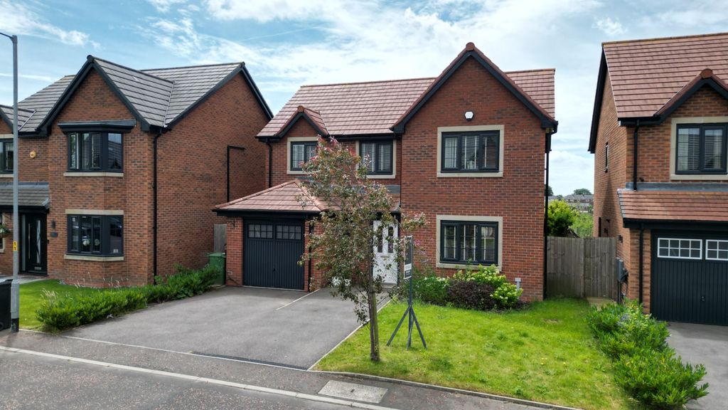Property photo 2 of 69 4956185