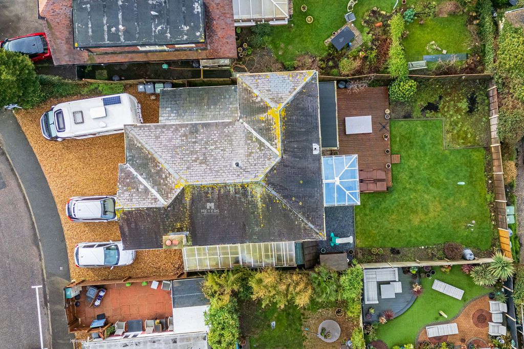 Property photo 3 of 33