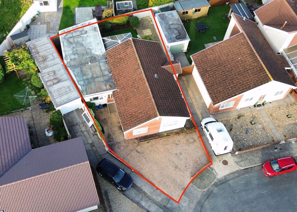 Property photo 2 of 17