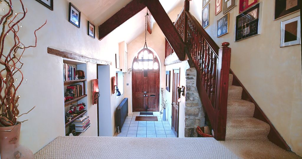 Property photo 2 of 27 Picture No. 05