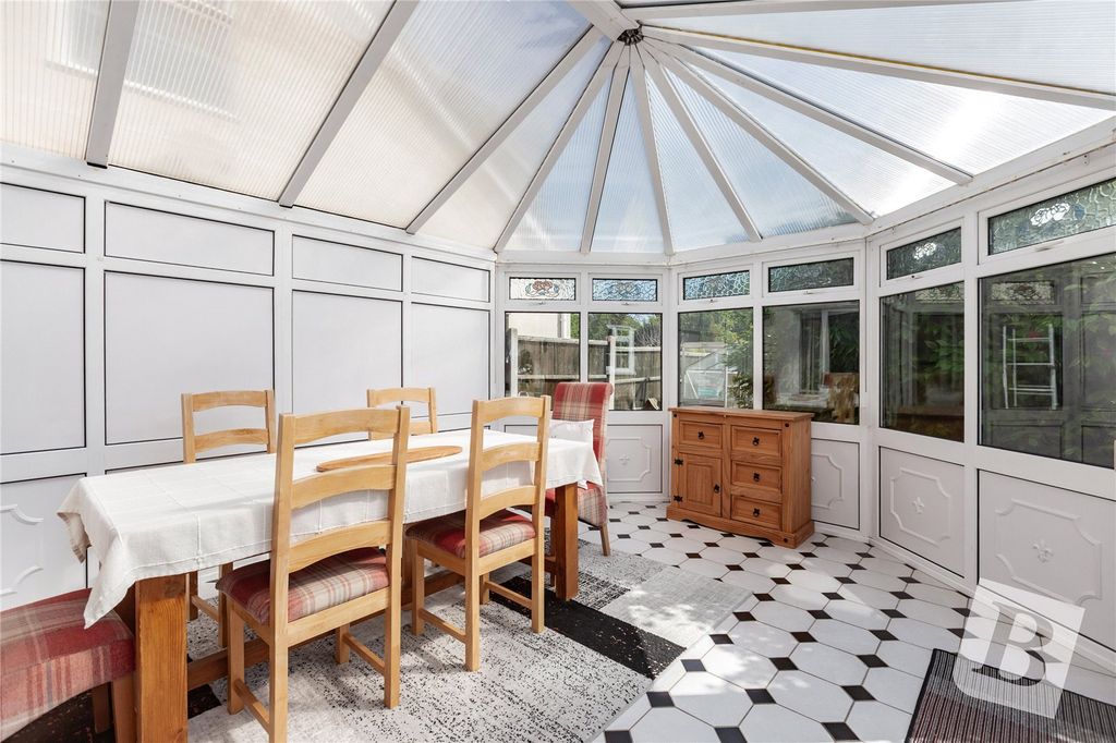 Property photo 3 of 22 Conservatory