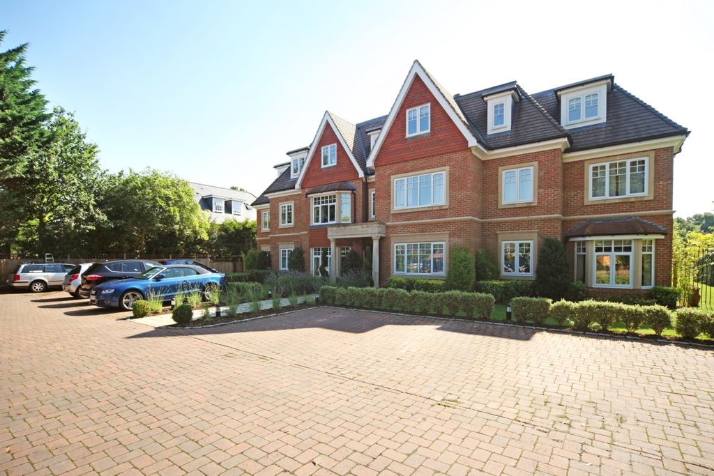 Property photo 1 of 14 External