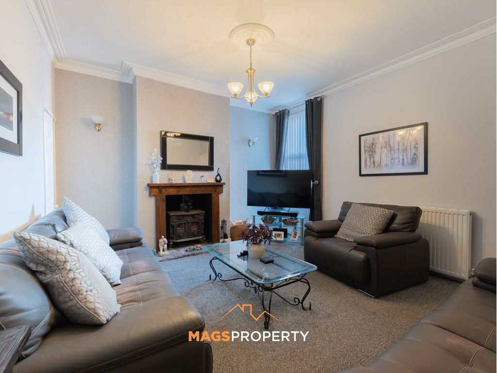 Property photo 3 of 28