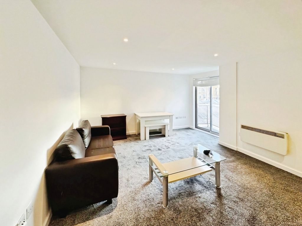 Property photo 2 of 6 Picture No. 25