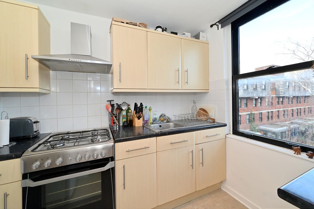 Property photo 3 of 9 Picture 3